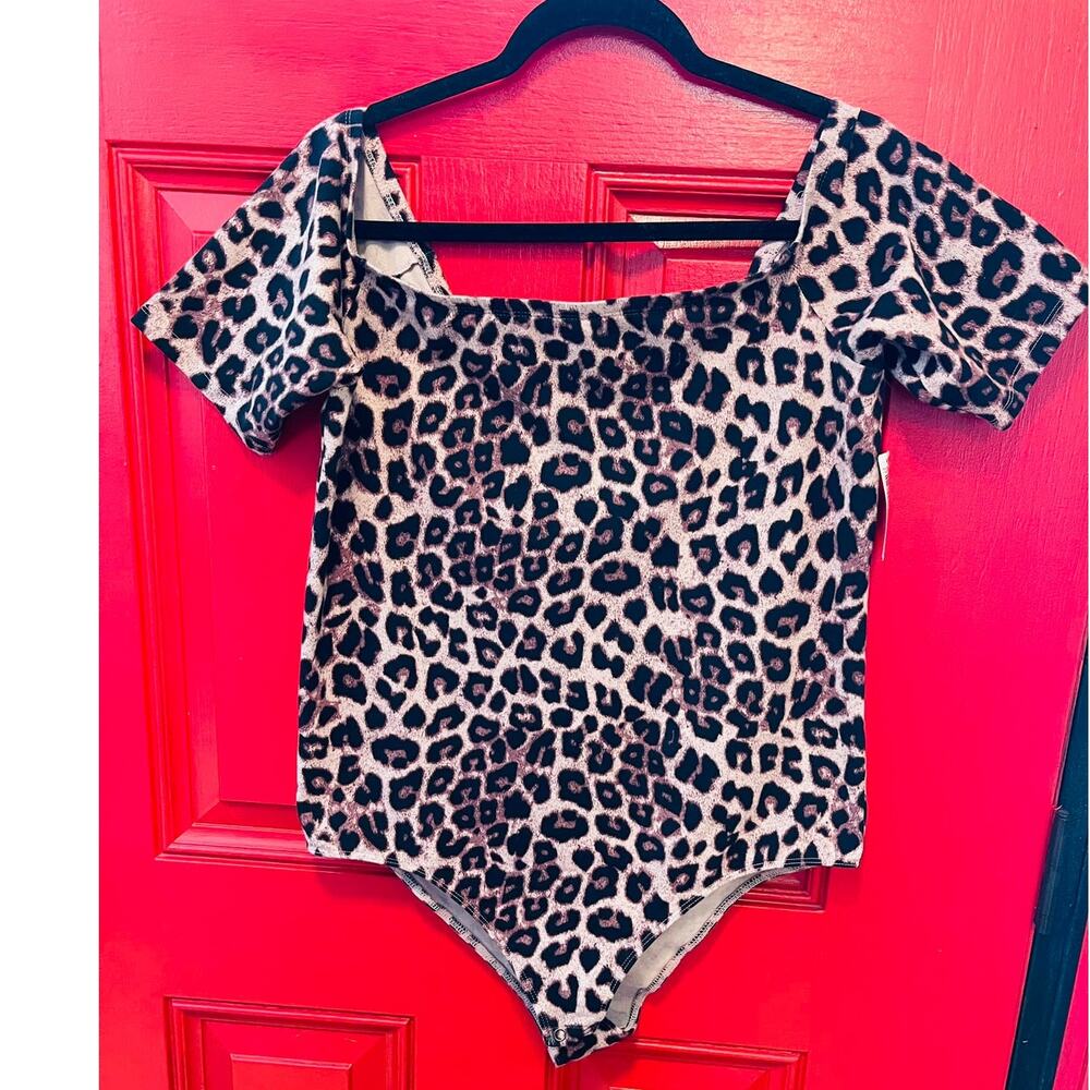 New Torrid 1 (1X 14/16) Sexy One Piece Leopard Print Off Shoulder Foxy Bodysuit